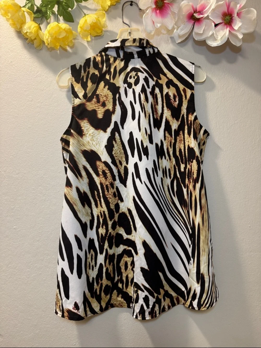 Milano Sleeveless Animal-Print Button-Front Top - Black & Cream & Brown - Picture 2 of 8